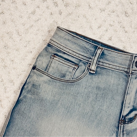 Rue 21 Bleached Acid Wash Denim Shorts Womens Size 7 Blue Jean Stretch Festival - Picture 8 of 9